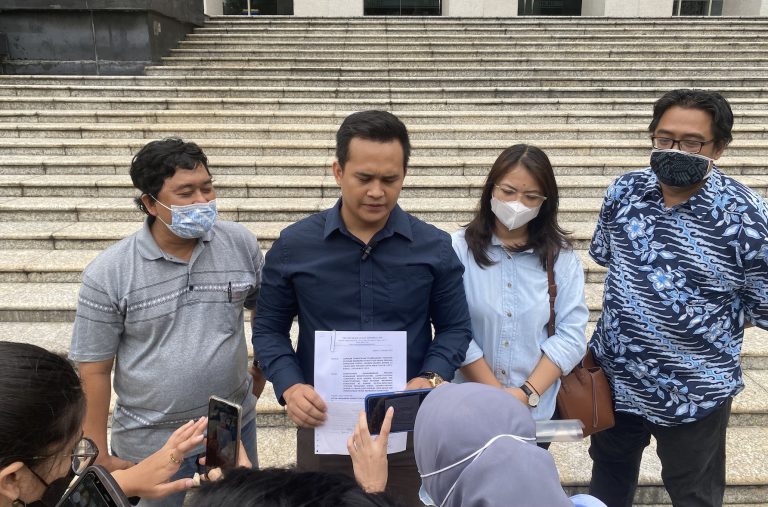 Pengaduan Konstitusional (Constitutional Complain)  Perppu Cipta Kerja Adalah Pelanggaran Putusan MK dalam Perkara Pengujian Formil UU Cipta Kerja